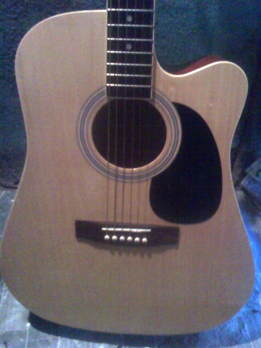 Semi-Acoustic Guitar by Robert