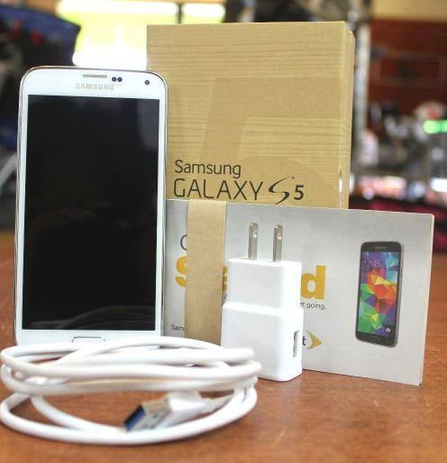 Samsung Galaxy S5 by VIJAY PAUL SINGH