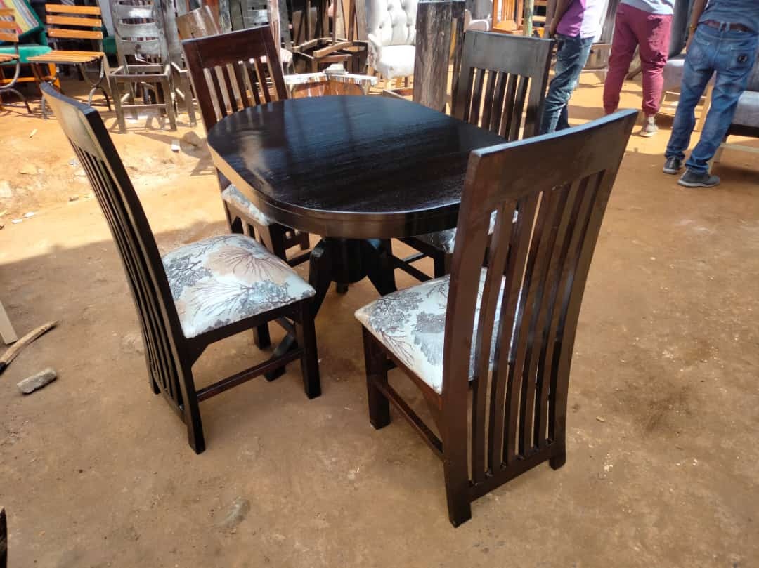 4 seater dining table