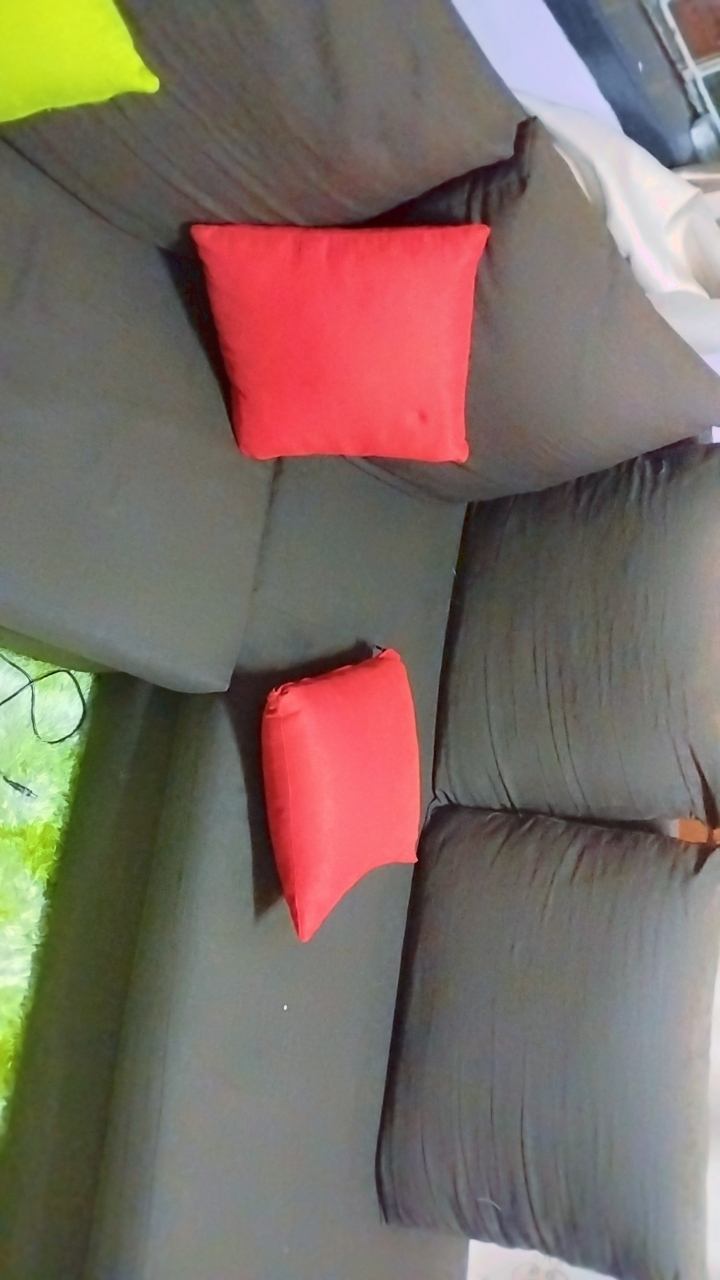 5 seater L shaped sofa