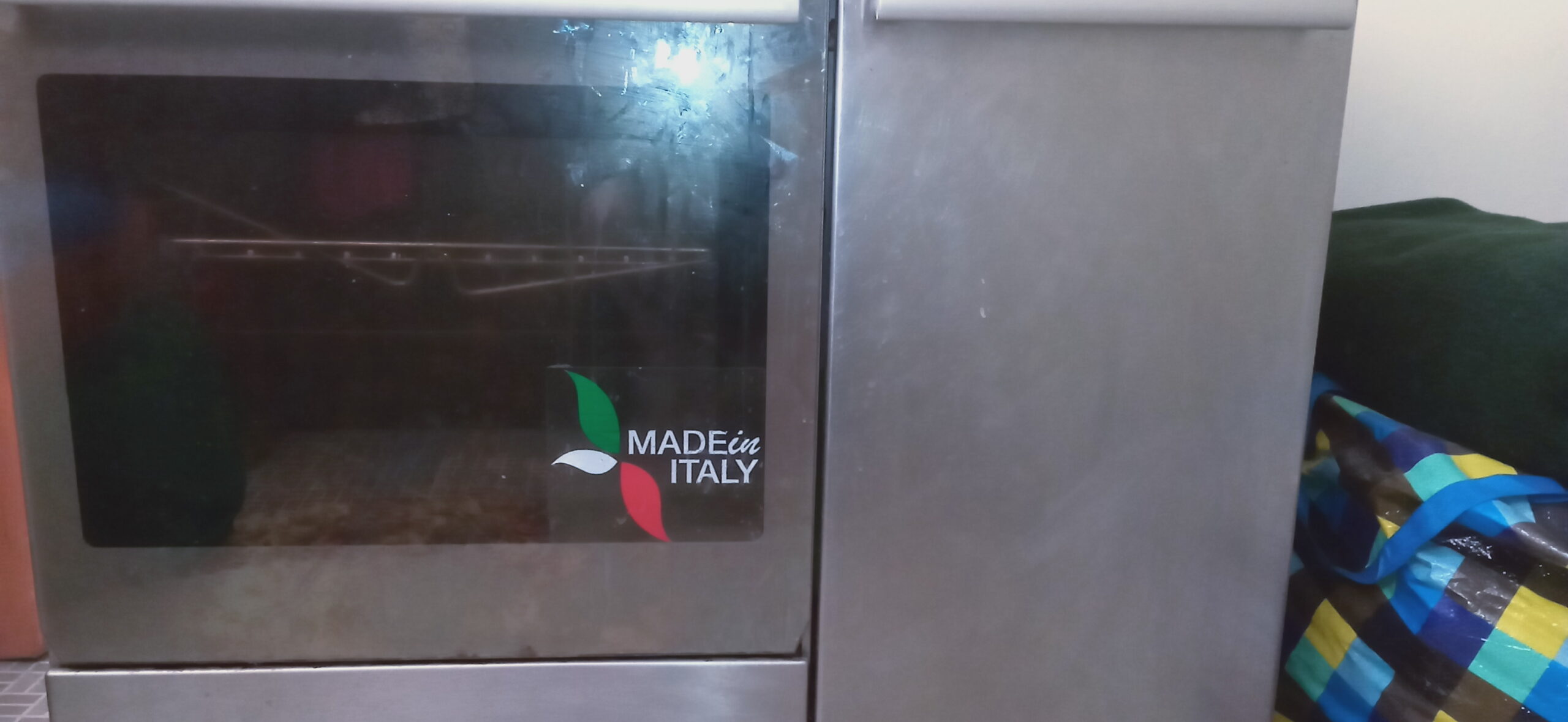 Electric oven gas cooker