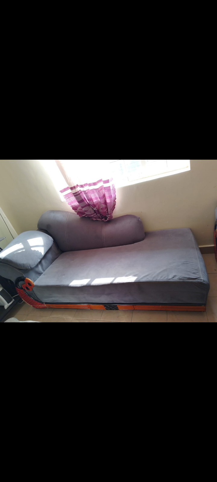 7 seater perfect condition, barely used.