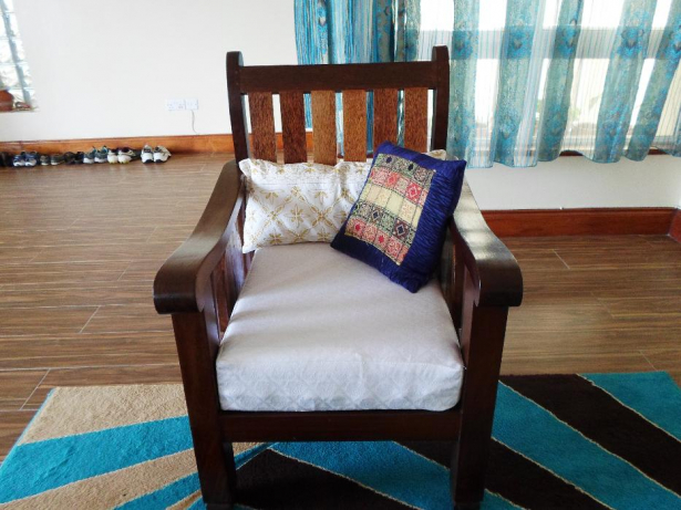 Hard coconut and mavuli wood sofa set