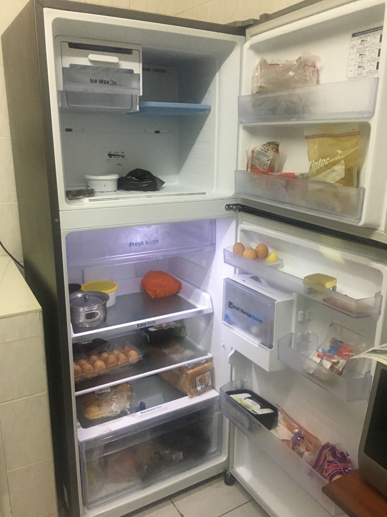 Samsung Refrigerator 363 ltrs, still under service warranty