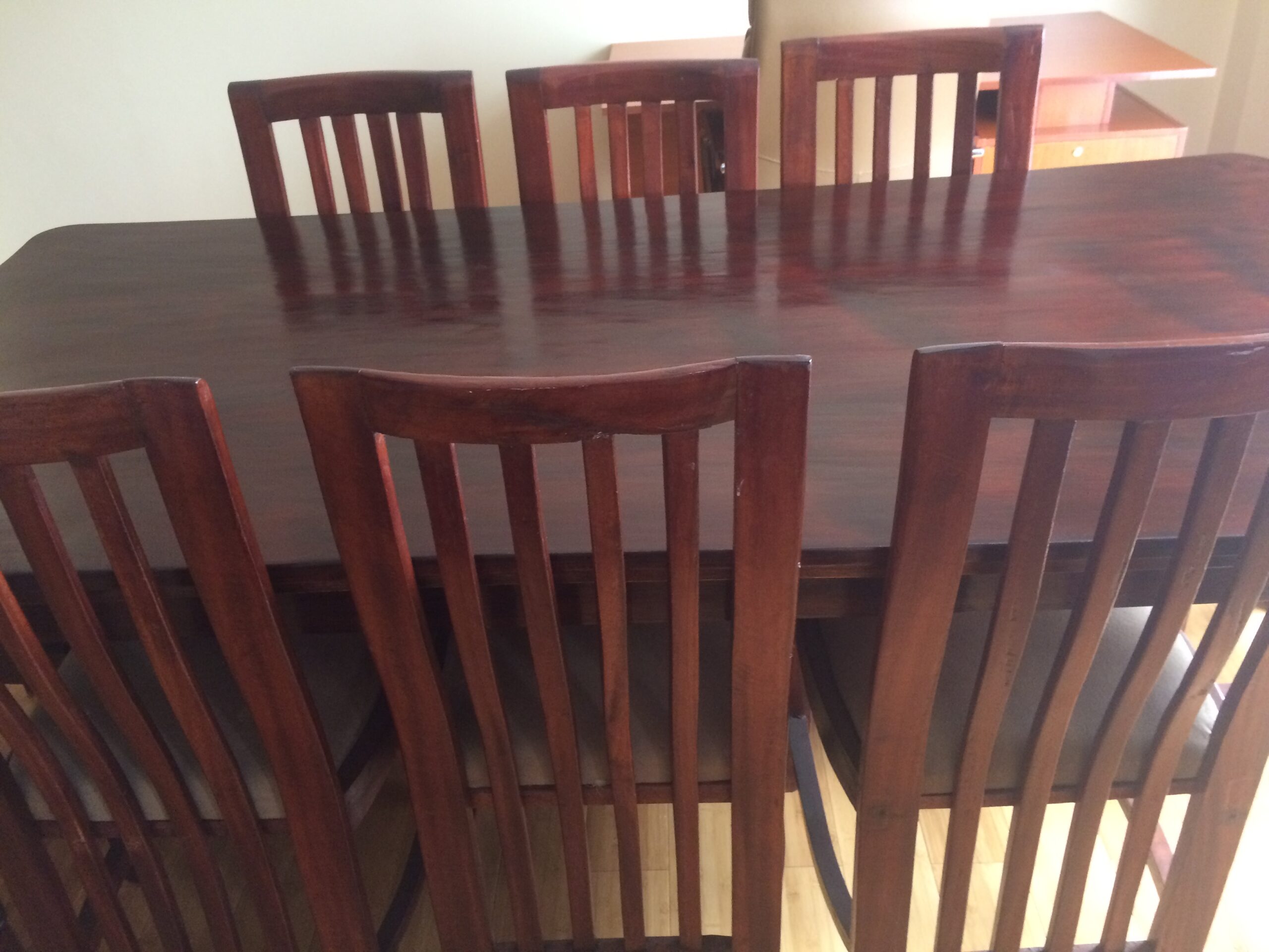 Natural finish 8 Seater Mahogany Wood Dining Table