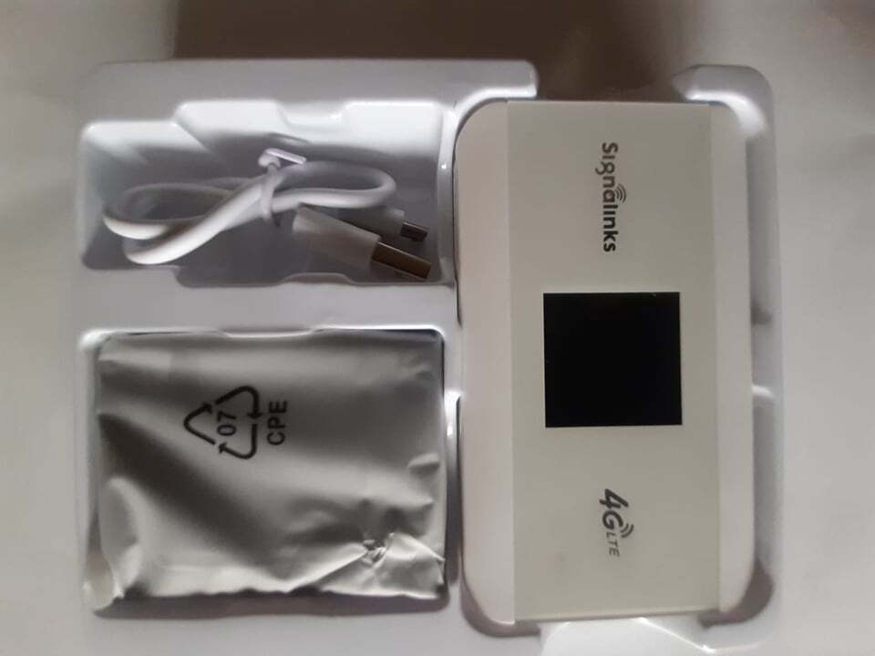 UNIVERSAL 4G MI-FI (OPEN TO ALL NETWORKS)