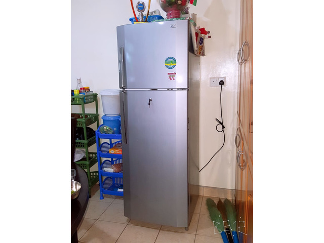 Refrigerator, Capacity 342 Litre
