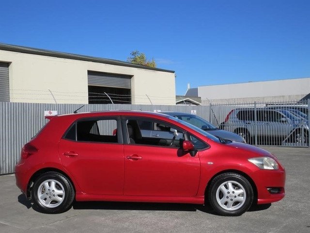 Toyota Auris 1.6 XR auto