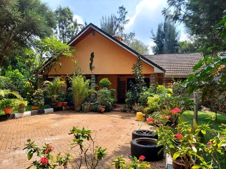 3 bedroom cottage to let karen 200k p.m