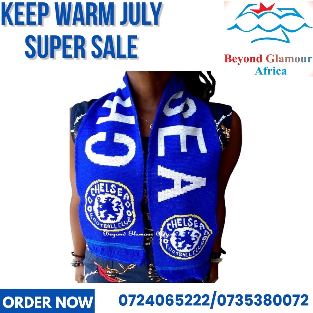 A chelsea knitted sarf very fashionable to have