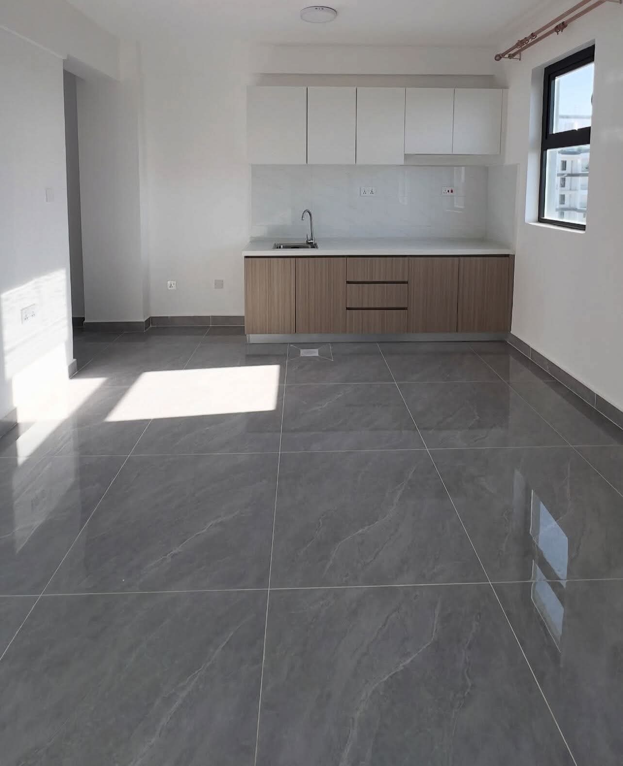 New unique lovely clean spacious decent excellent executive beautiful bedsitter is ready for occupation at Roysambu