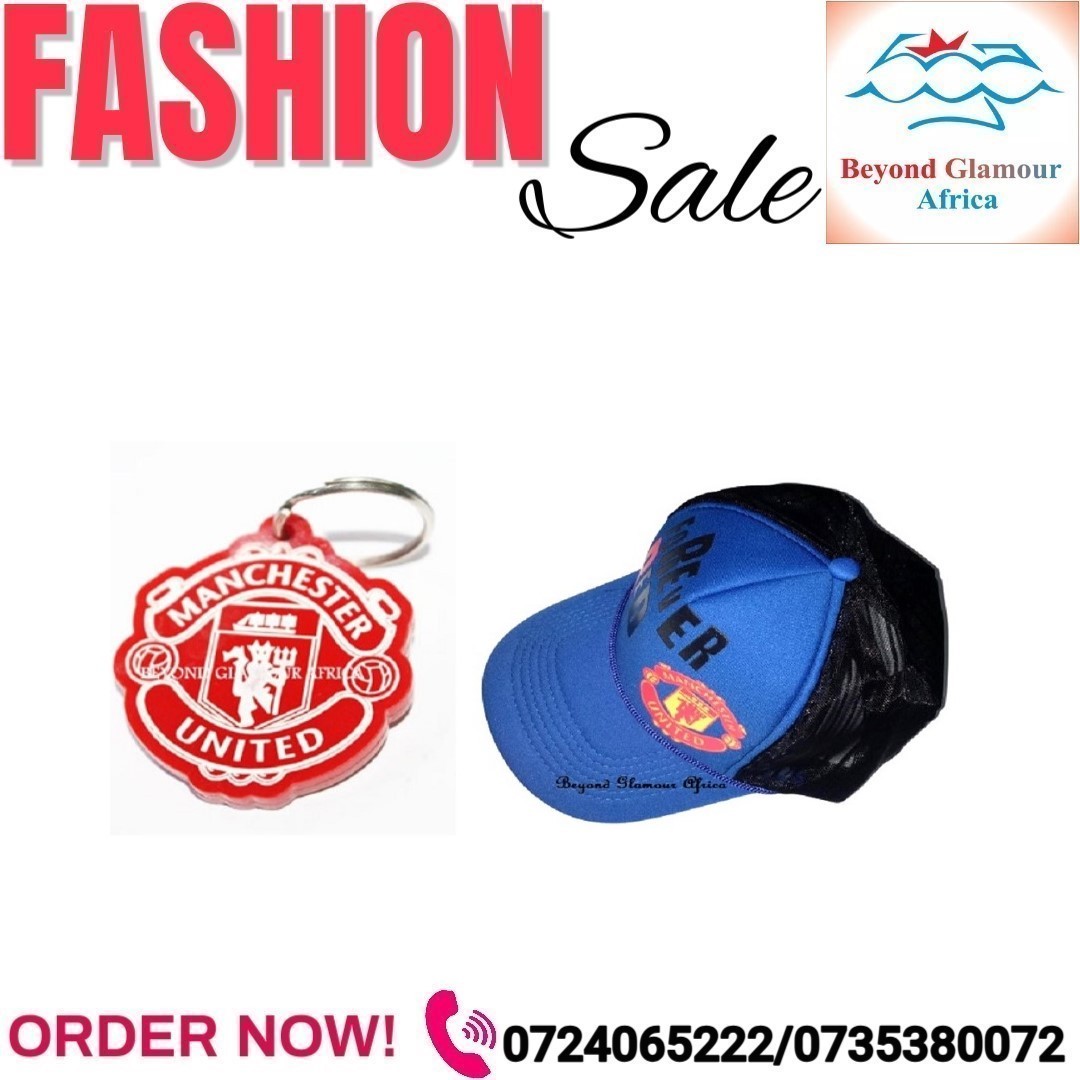 A Manchester united keyholder and a blue mesh cap combo very fashionable