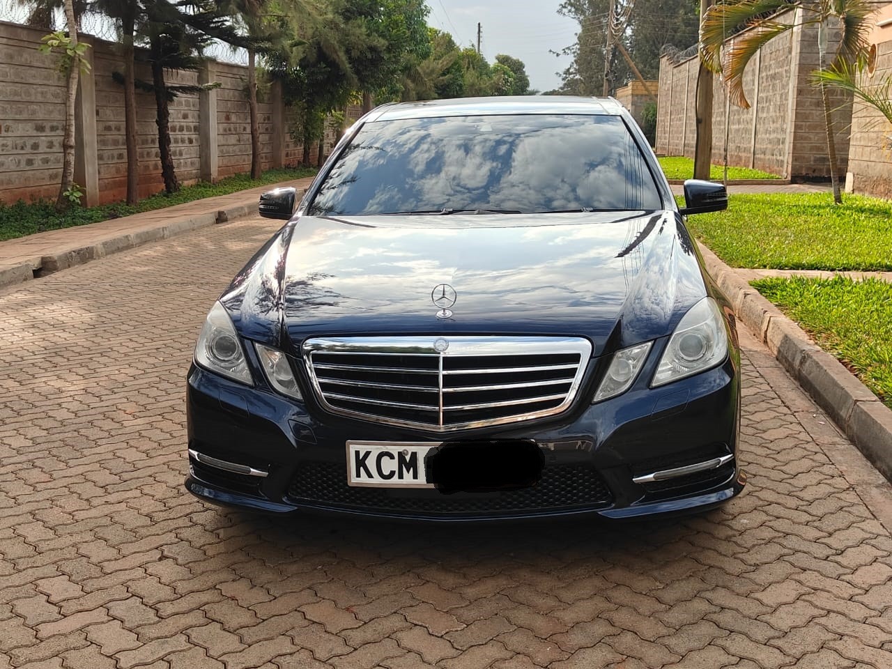 MERCEDES BENZ E250 CGI