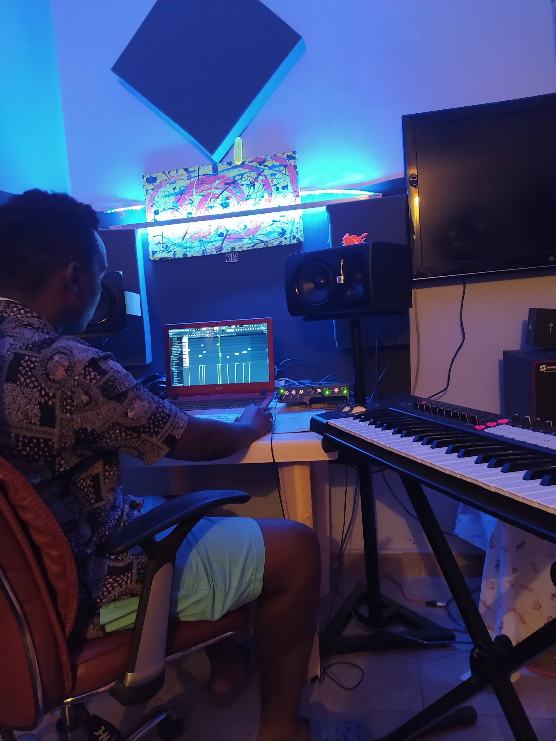 PERSONAL MUSIC TEACHER