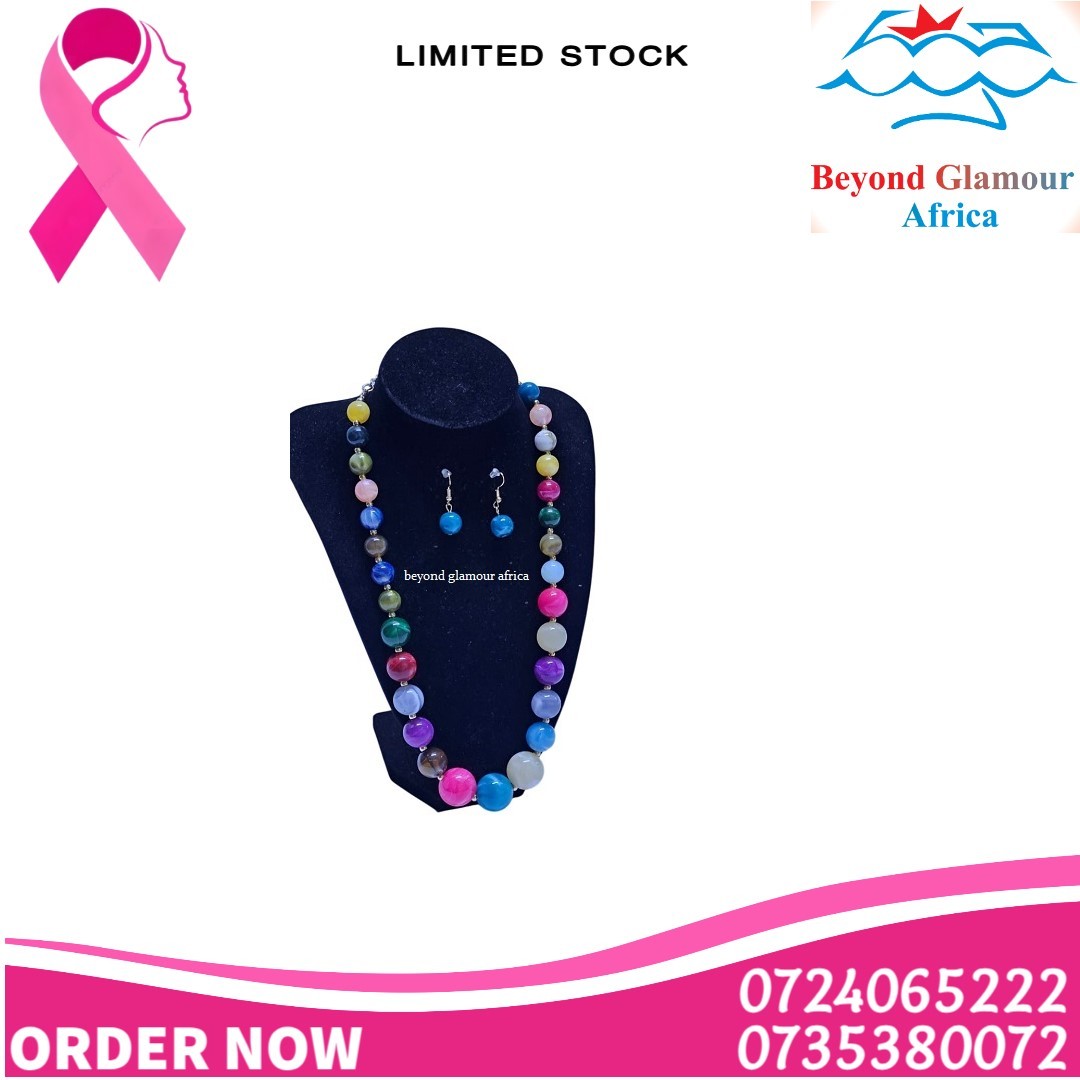 Women's multicolored glass beaded jewelry set easy and comfortable to wear