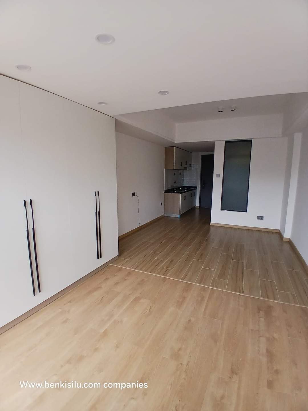 New modern lovely clean spacious decent bedsitter to let at Kasarani