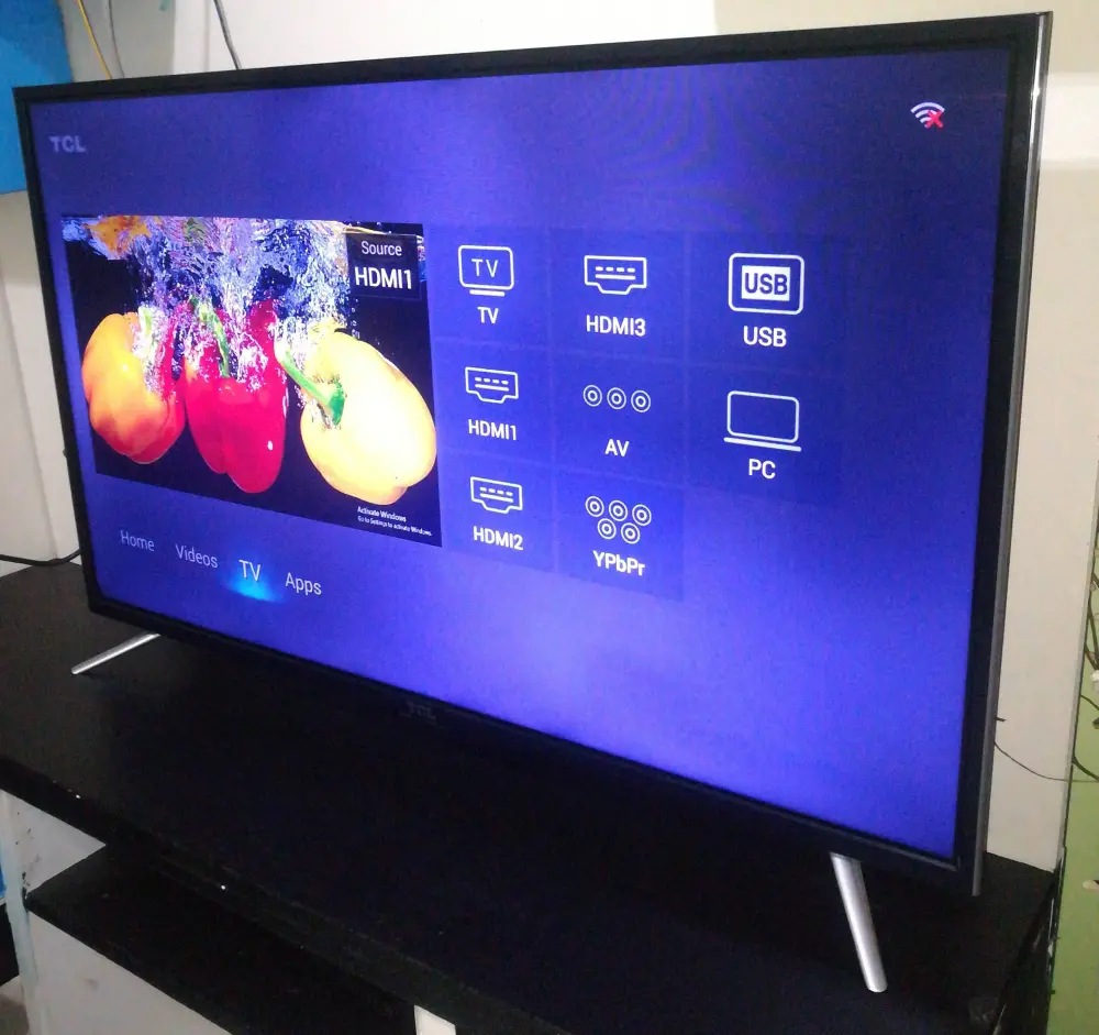 Original TCL 40'' Smart Android TV Excellent quality, similar to Samsung created for Egypt and the UAE not available locally, with white packaging box