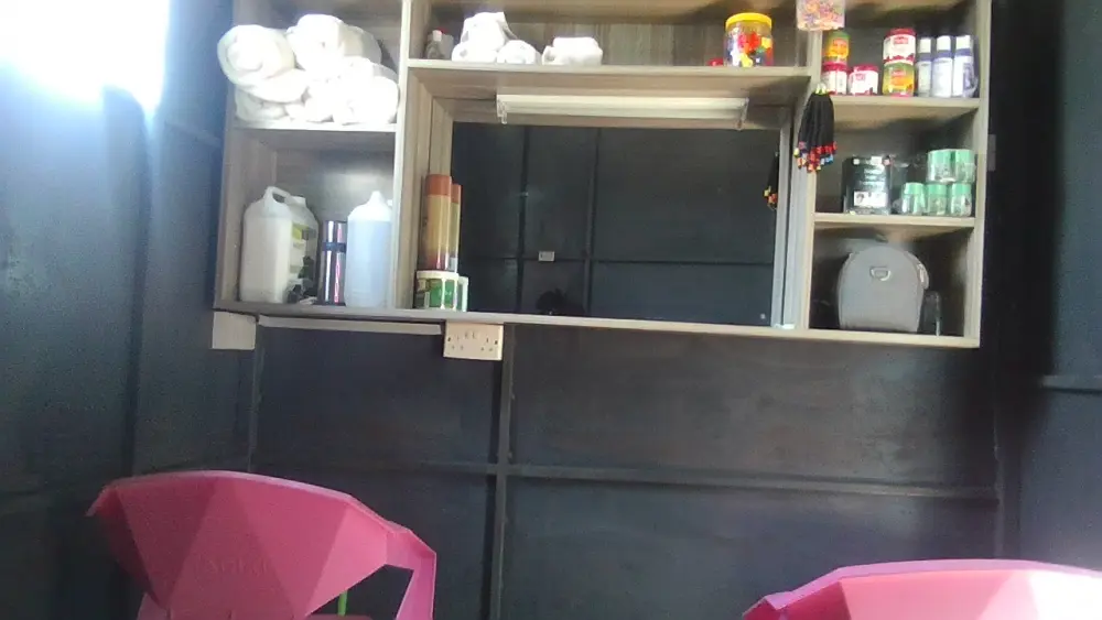 UZURI HAIR AND BEAUTY SALON