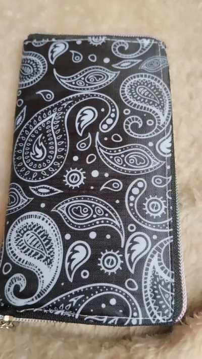 Stylish foldable, reusable shopping bag
