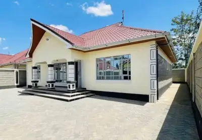 EXCELLENT THREE BEDROOMS HOUSE AT GREENFIELDS FOR RENT