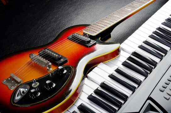 Guitar and keyboard lessons for complete beginners