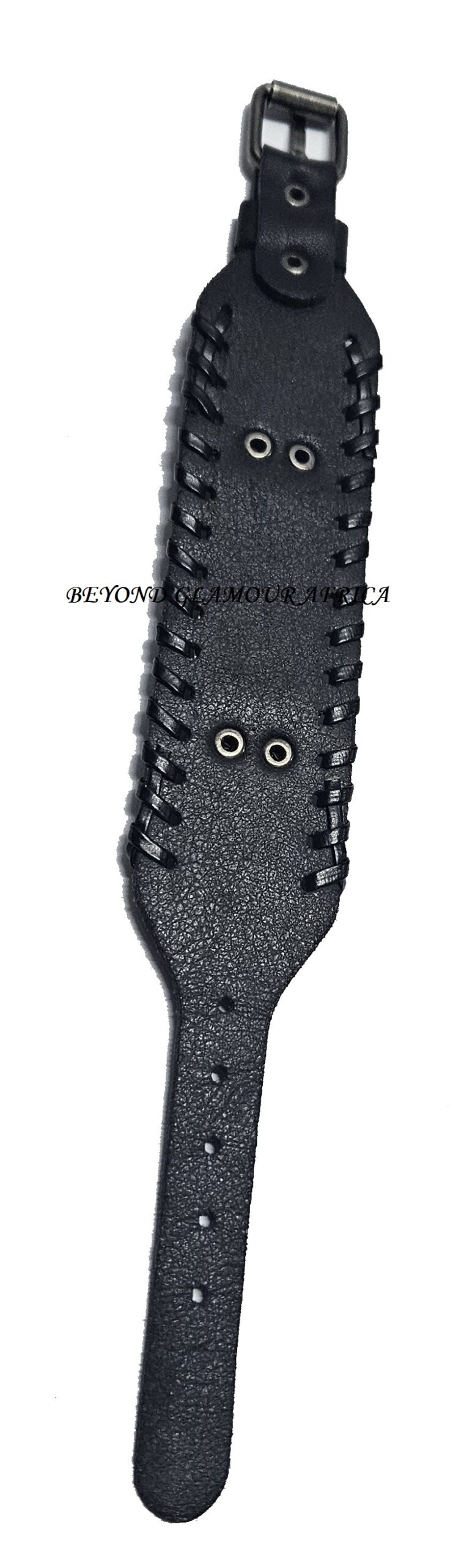 The Kenyan Big Five leather bracelet is a striking and meaningful accessory, designed to celebrate the majestic wildlife of Kenya