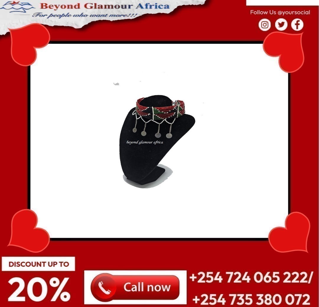 A Kenyan beads neck choker having silver daggles decorations