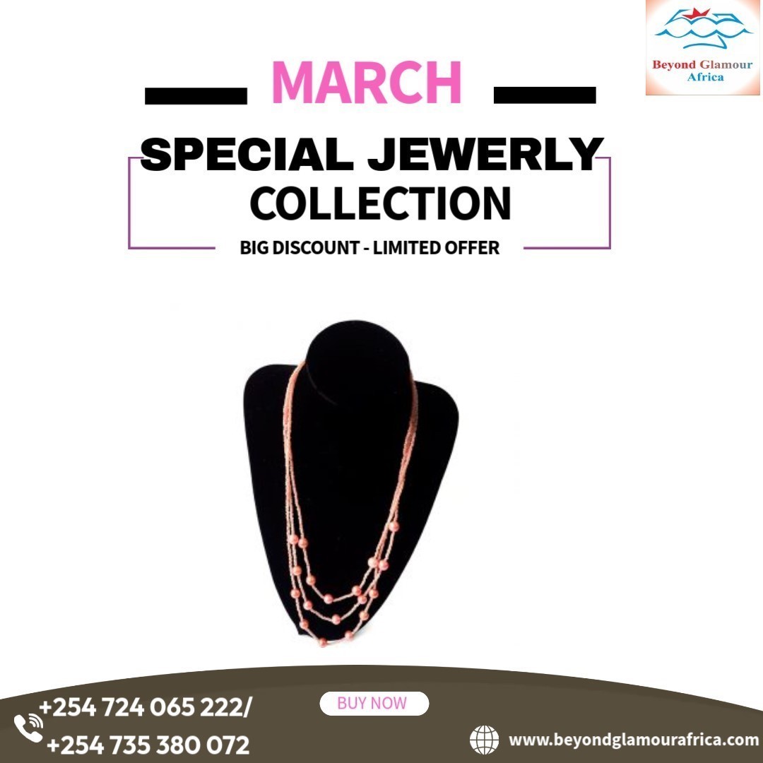 A ladies pink crystal jewelry set