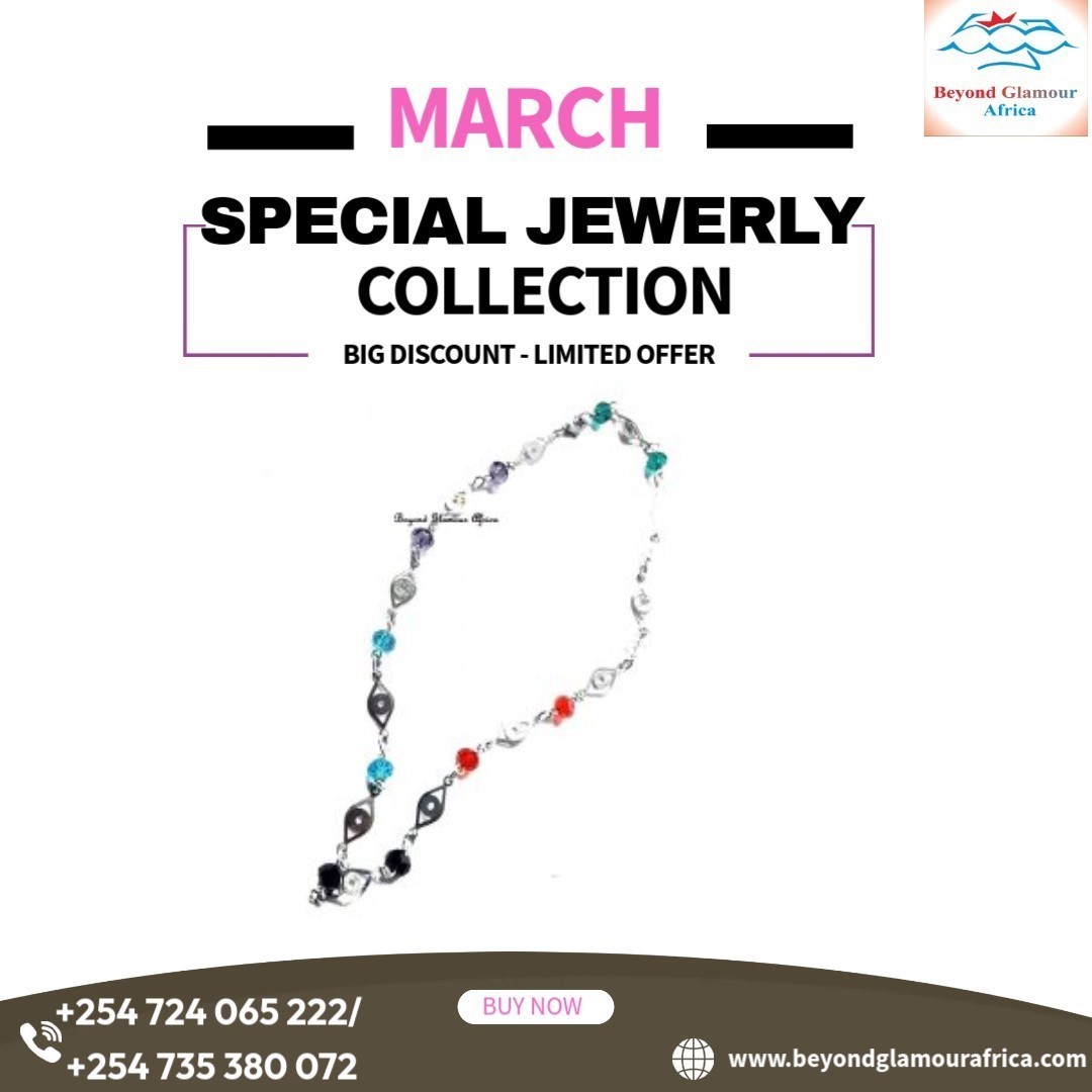 A multicolor necklace very fashionable