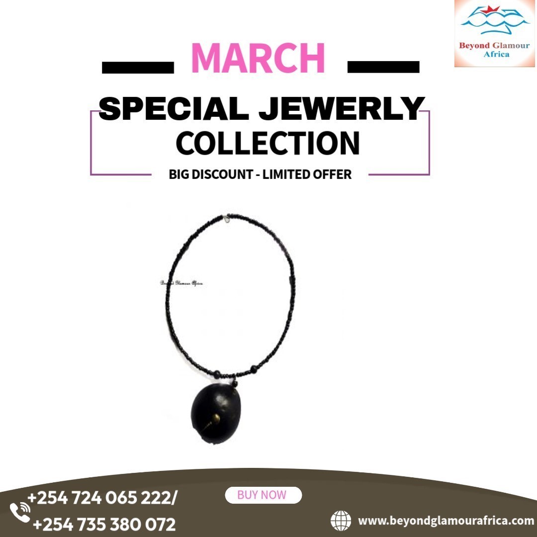 Women wooden pendant necklace very fashionable