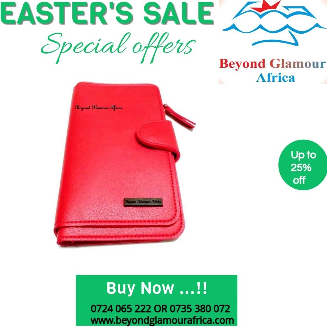 A customized ladies classic and fashionable red leather wallet