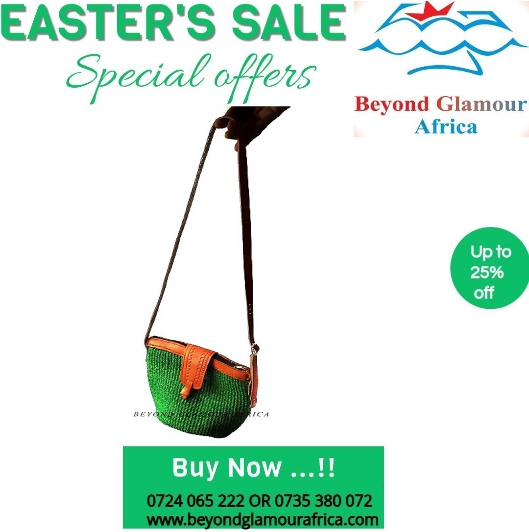 Ladies green sisal medium handbag