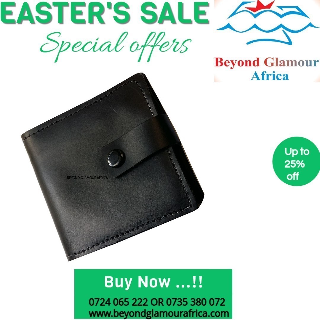 Men's black leather wallet very fashionable to have