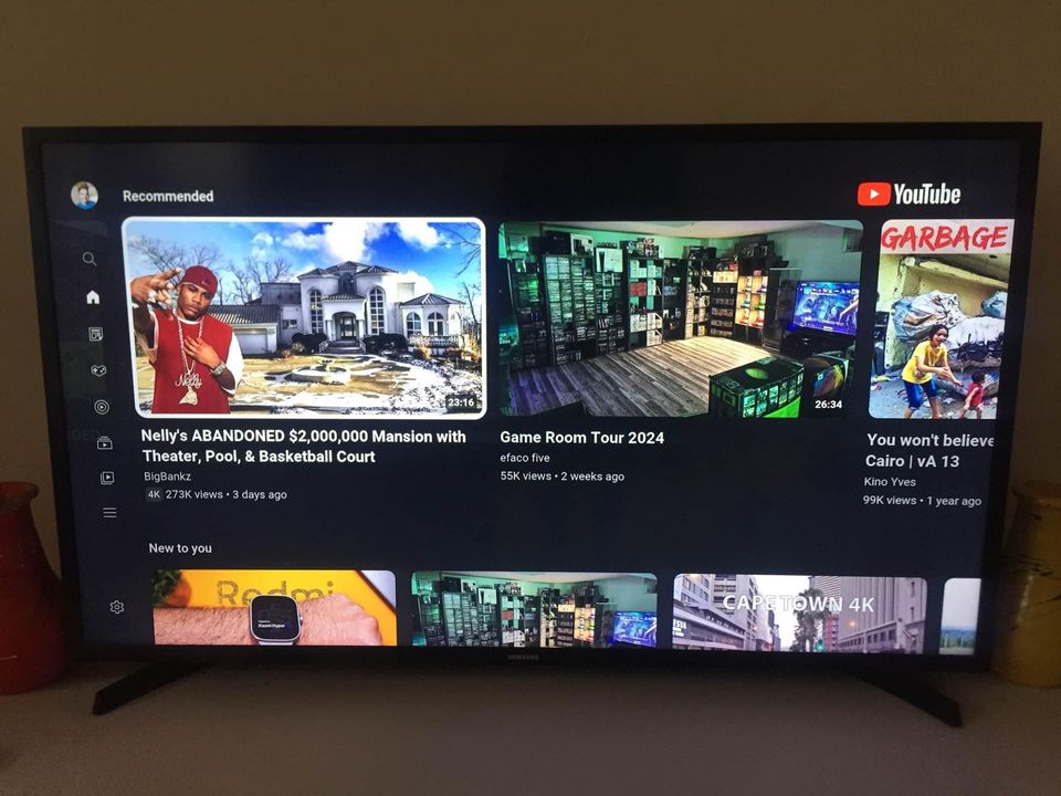 Samsung smart 43" TV