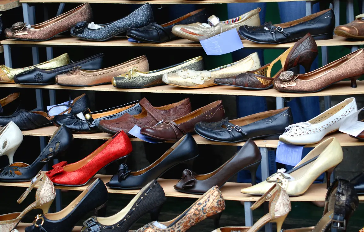 Im Walking on Sunshine: Matching Types of Shoes for Different Style Dresses