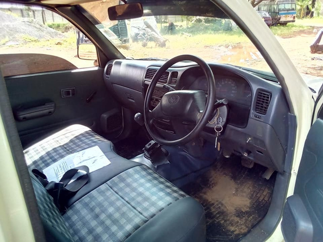 TOYOTA HILUX PICKUP QUICK SALE /0784419026,