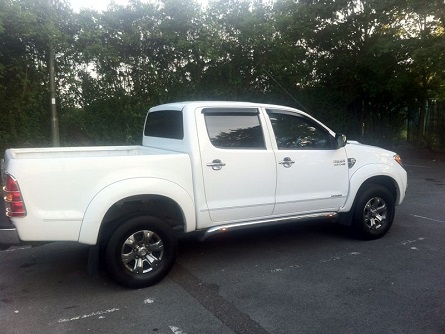 Toyota Vigo Invincible 4WD Double Cab model 2008  EX UK Fully loaded