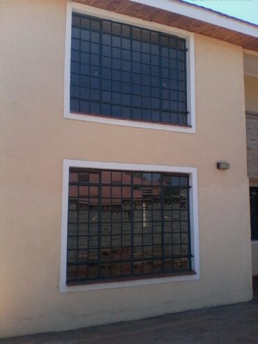 5 bedroom Membley maisonette