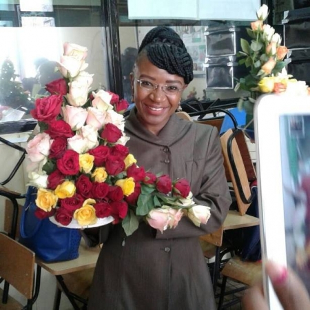 FLOWER ARRANGEMENT & DECOR COURSE