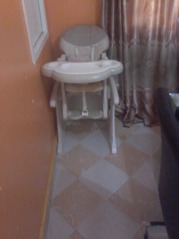 Babys feeding chair