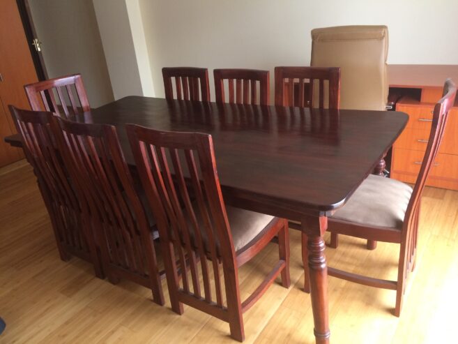 Natural finish 8 Seater Mahogany Wood Dining Table