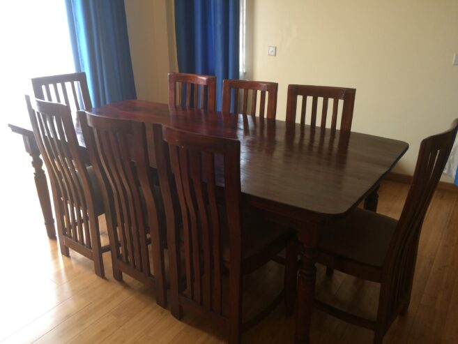 Natural finish 8 Seater Mahogany Wood Dining Table