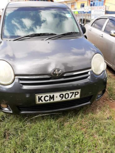 Toyota Sienta