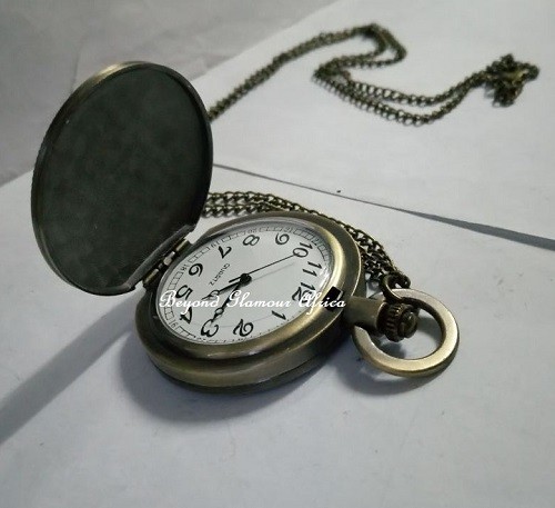 A unique and classic unisex locket