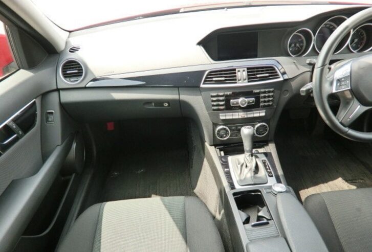 Mercedes C180 Wagon, 2012 KCX