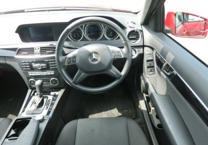 Mercedes C180 Wagon, 2012 KCX