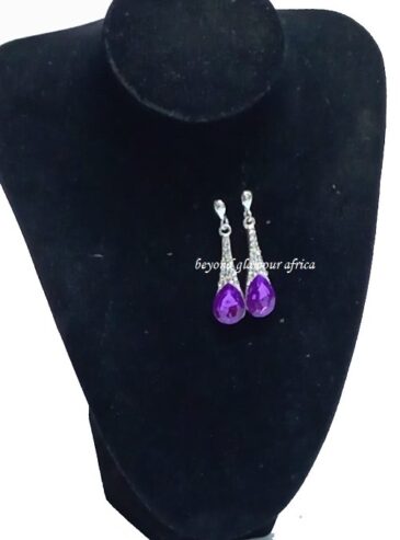 Ladies drop down crystal fashion earrings
