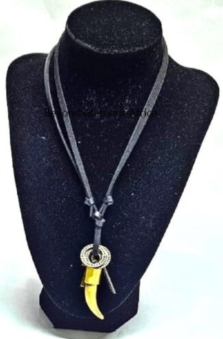 Men’s leather necklace with horn pendant