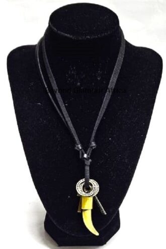 Men’s leather necklace with horn pendant