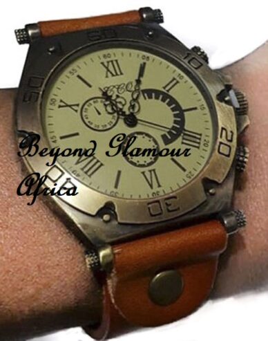 Men’s brown vintage watch very fashionable to have